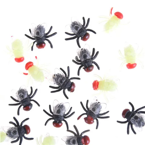 12pcs/lot Practical fly Plastic Bugs April Fool's Day props Jokes funny Toys Gags Simulated flying Halloween Decoration | Игрушки и
