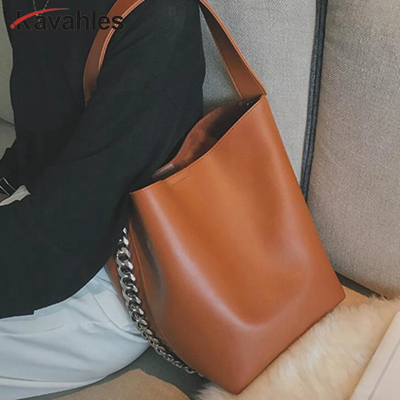 

2020 Brand New Bucket Bag Leisure Chain Decoration Wide Shoulder Bag Messenger Bag handbag High capacity tote Designer LW-276