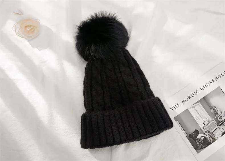black with pompom VISROVER, 12 цветов, Осень-зима, одноцветные, настоящие акриловые шапочки с помпоном для мужчин и женщин, кашемировые, унисекс, теплая шапка - Цвет: black with pompom