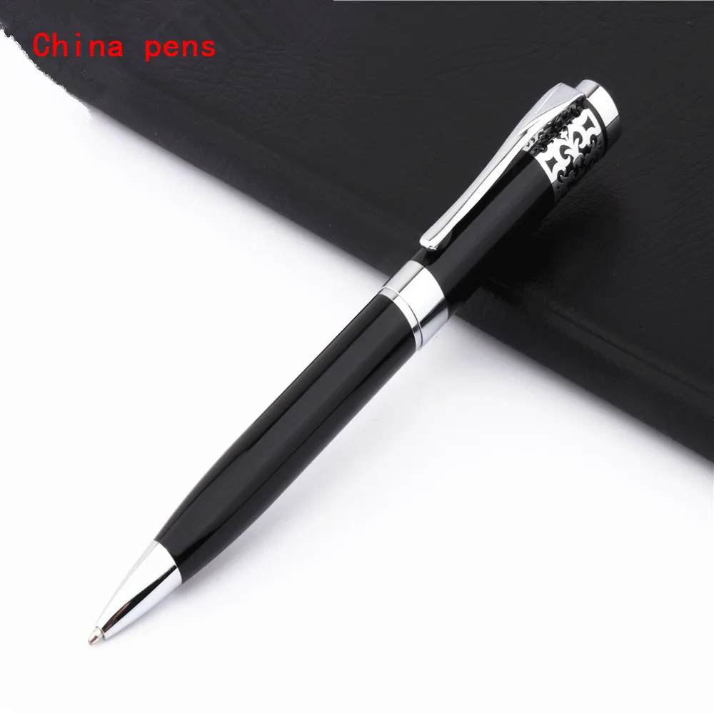 Шариковая ручка со средним наконечником и шляпкой в виде цветка старшего века