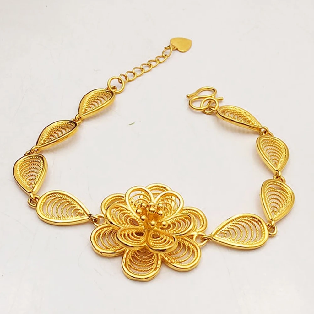 Филигранная цепочка на запястье с полыми золотыми цветами Женский однотонный