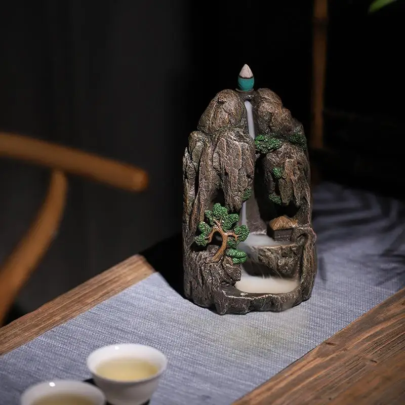 Горелка для благовоний в классическом стиле с изображением высоких гор и плавной