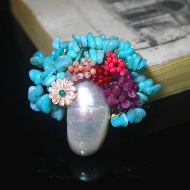 

Handmade custom A512103 shell brooch pendant high quality jewelry