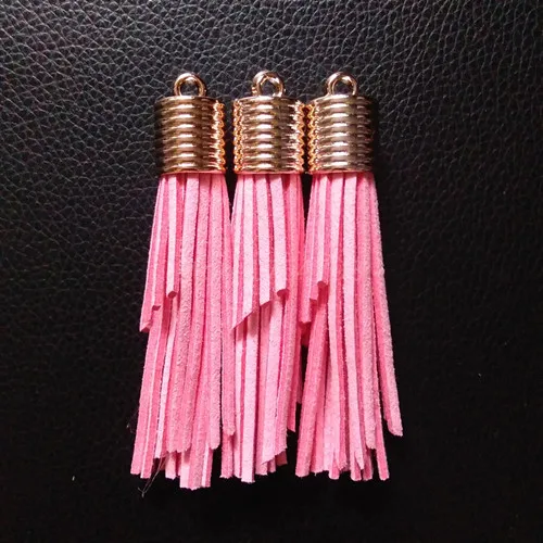 100 шт. 18 Цвета смешанные замшевые Tassel Pendant разной длины из натуральной кожи с