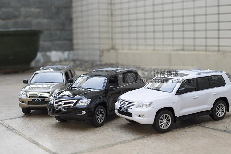 Корпус кузова автомобиля HUIQUAN 1:14 Lexus LX570 с имитацией пульта дистанционного