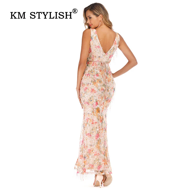 Женское платье футляр с v образным вырезом расшитое блестками цветочным принтом