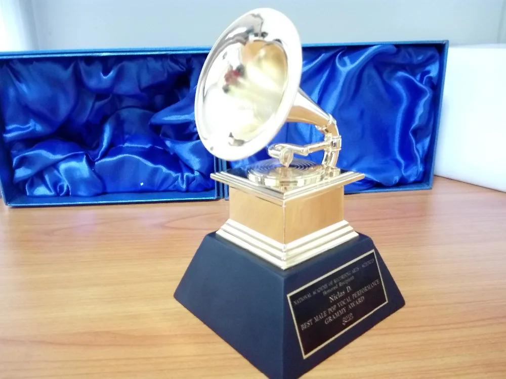 Grammy Award Gramophone Exquisite Souvenir Music trophy zinc alloy Trophy Nice gift Award for the Music Competition Free Shiping