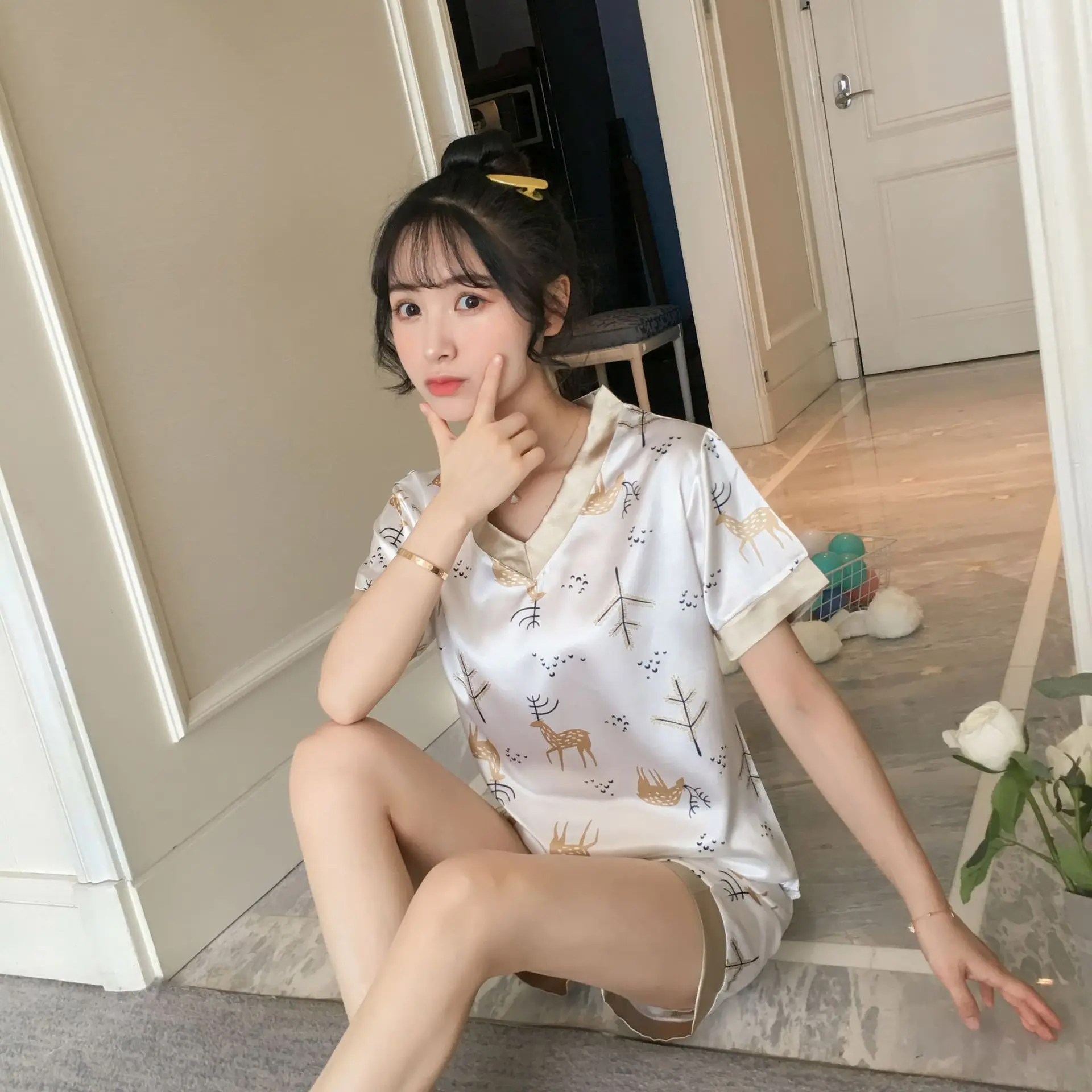 Pajama girls summer ice silk short sleeves two pieces of suit Korean fresh sweet lovely students thin silk home clothes