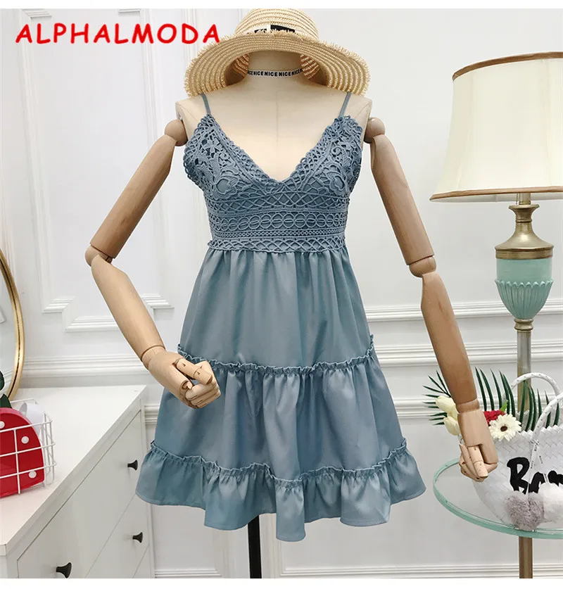 Женское Короткое платье ALPHALMODA с V образным вырезом и открытой спиной высокой