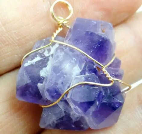Groothandel Top Kwaliteit Natuursteen Ruwe Erts Paars Crystal Kronkelende Onregelmatige вешалка Voor Vrouwen Sieraden Maken Ketti|Шармы|