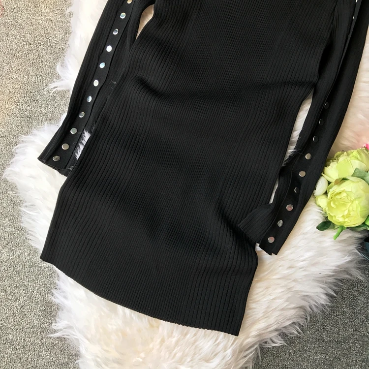 Женское трикотажное платье ALPHALMODA с длинным рукавом и кнопками на осень