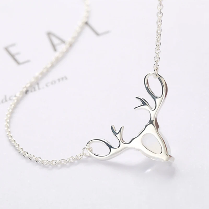 Ожерелье с кулоном из монокристаллического мунштейна в виде оленя - модный и изысканный украшения для клавикулы, подарки в радужном стиле.