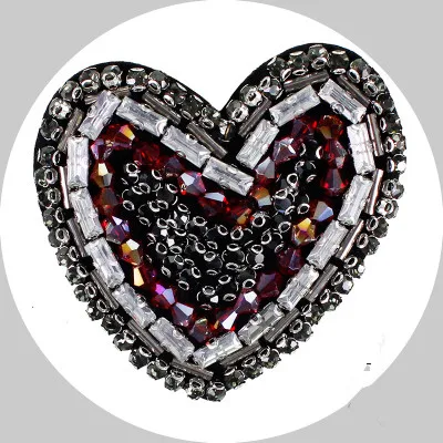 Нашивки ручной работы в форме сердца Стразы бусины сделай сам пришивная брошь