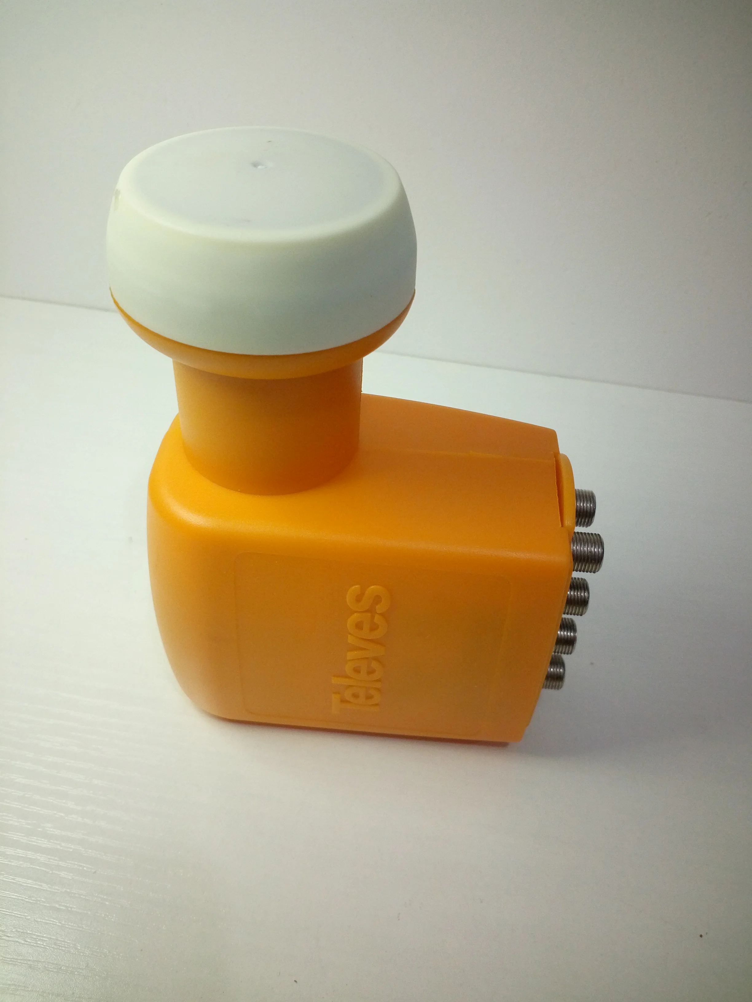 SG78101 цифровой HD универсальный KU Band 8 Выход OCTO LNB с высоким коэффициентом усиления низкий уровень шума спутниковая антенна LNB