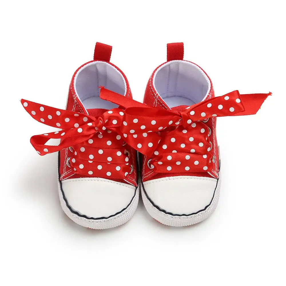 Red Polka Dot 25 цветов; обувь для новорожденных; коллекция года; сезон лето; обувь для малышей; парусиновые на мягкой подошве; нескользящая обувь для мальчиков и девочек - Цвет: Red Polka Dot
