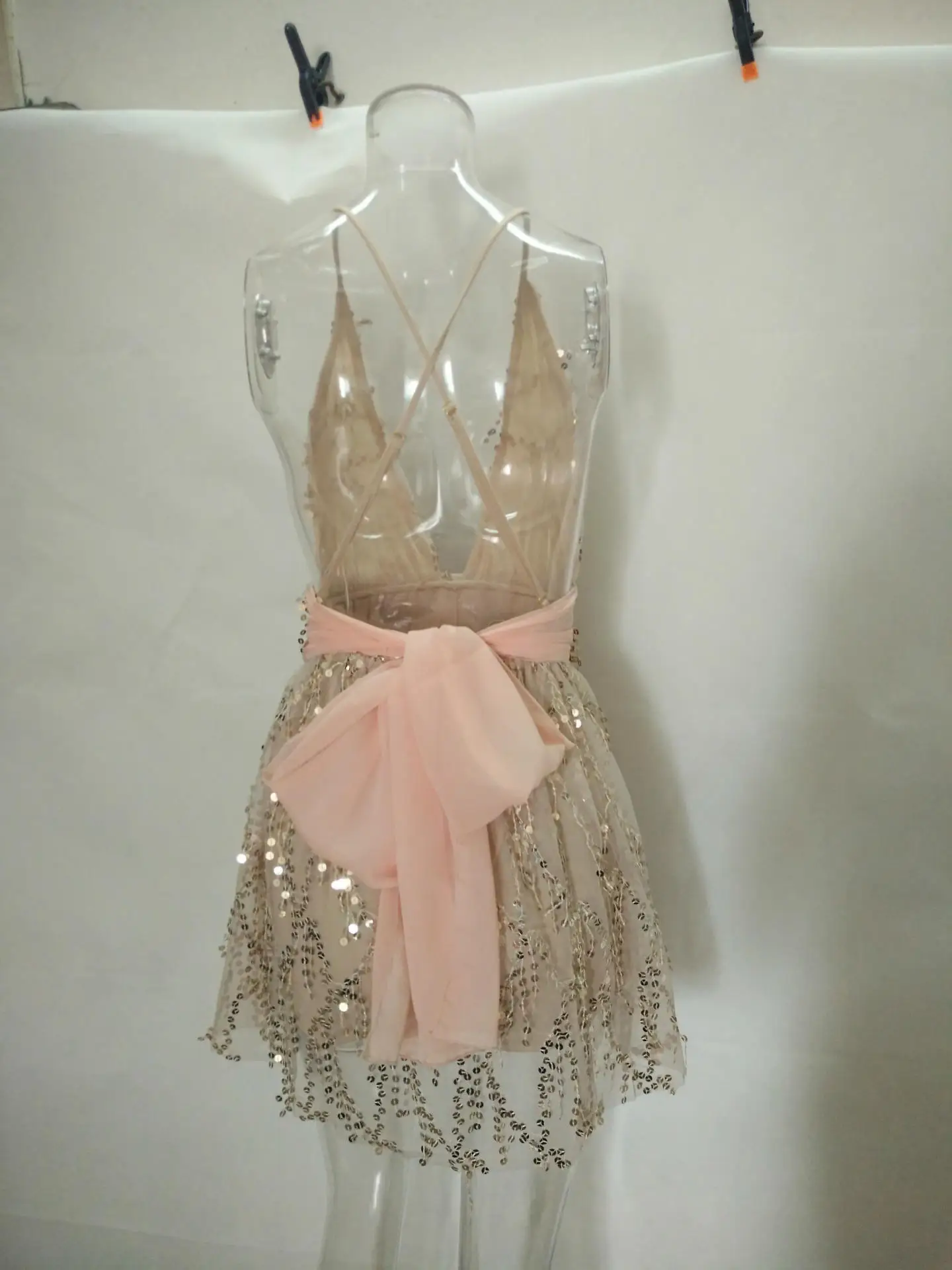 Женское платье с кисточками Heydress Черное и Золотое мини открытой спиной