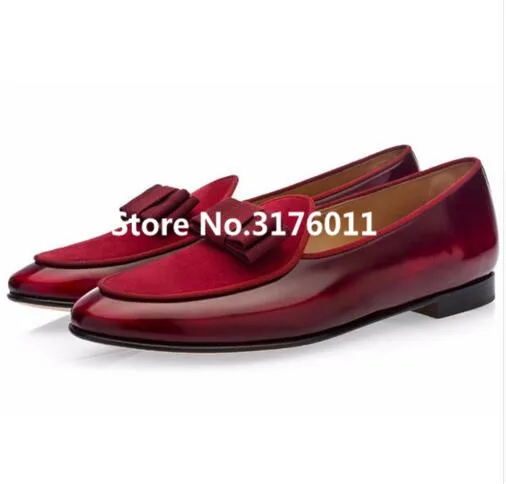 zapatos hombre; модные дизайнерские Элегантные Мужские офисные туфли; цвет синий, коричневый, красный; платье с бантом из лакированной кожи; мужские лоферы