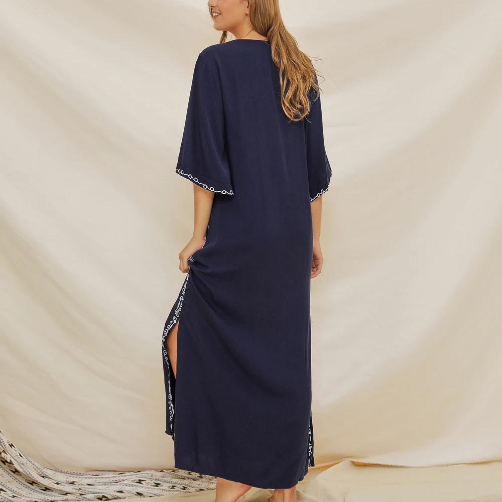 Женское платье с цветочной вышивкой летнее расклешенным рукавом и V образным