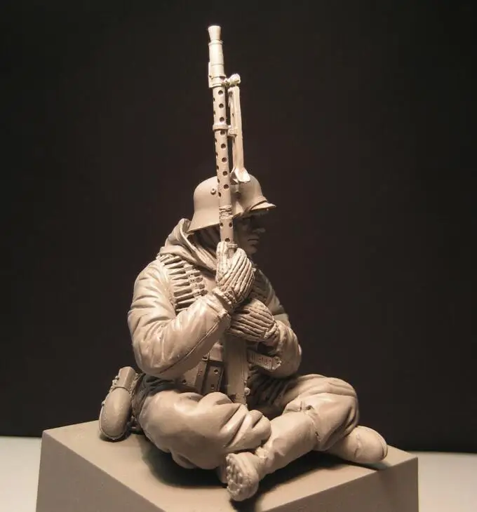 Масштаб 1/16 фигурка из смолы MG Gunner сидящий 120 мм (без основания) | Игрушки и хобби