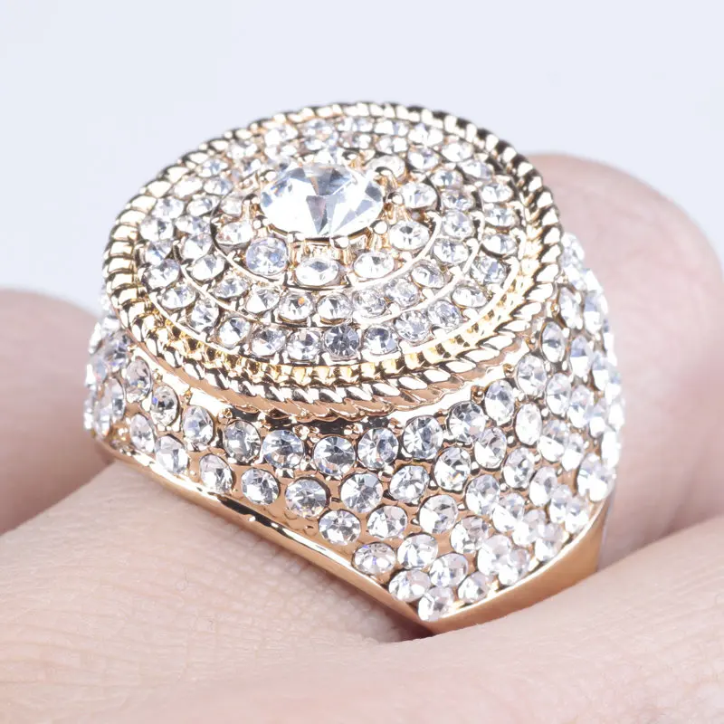 Женское и женское кольцо с кристаллами Золотое кубическим цирконием|Обручальные