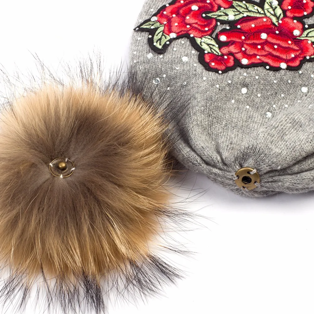 

Geebro Women's Beanies Hat Winter Casual Warm Knitted Wool Embroidered Beanies With Real Fur Pom Pom Ladies Raccoon Fur Pompons