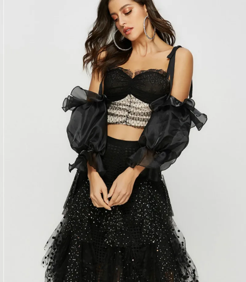 Женская кружевная блузка в стиле пэчворк на бретелях с вырезом лодочкой лето