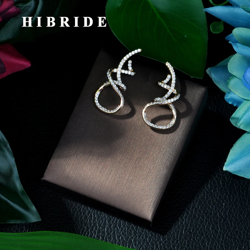HIBRIDE Luxury Winding Lines Geometry Full Mirco Paved Microl Zirconia Naija Stud Earring Fashion Jewelry Bijoux Femmel E-75