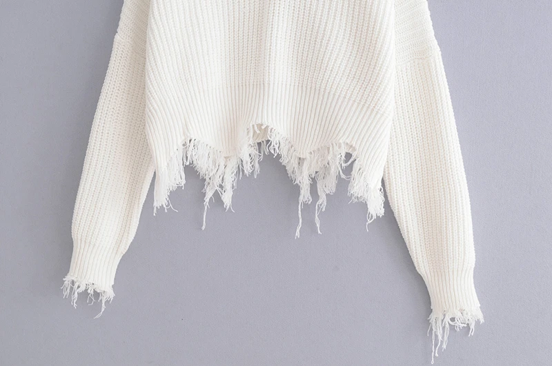 Женский трикотажный джемпер с бахромой белый пуловер V-образным вырезом