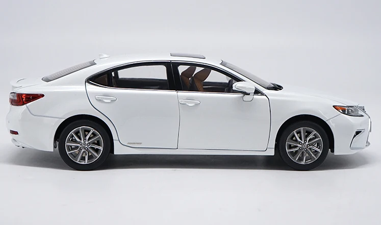 Высокая имитация 1:18 LEXUS ES 300H передовая литая под давлением металлическая модель игрушечного автомобиля коллекция с коробкой