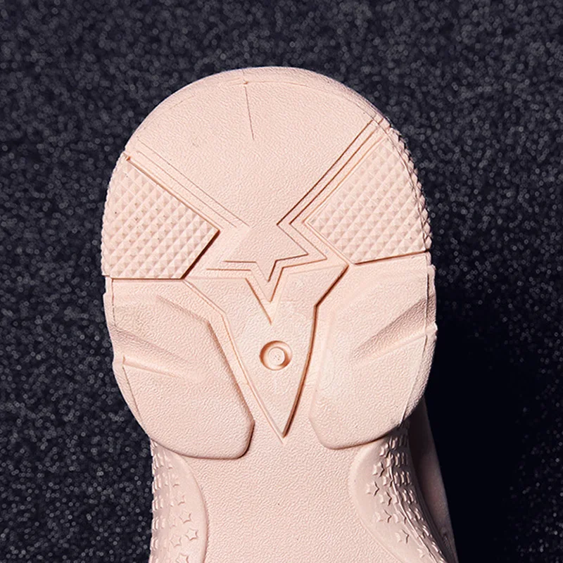 Женские кроссовки на плоской подошве белые из вулканизированной