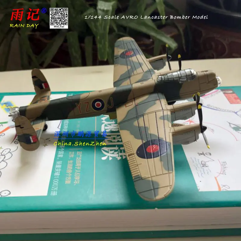 AMER 1/144 Military Model Toys AVRO Lancaster Bomber Fighter Diecast Metal Plane Model Toy for Collection/Gift/Decoration