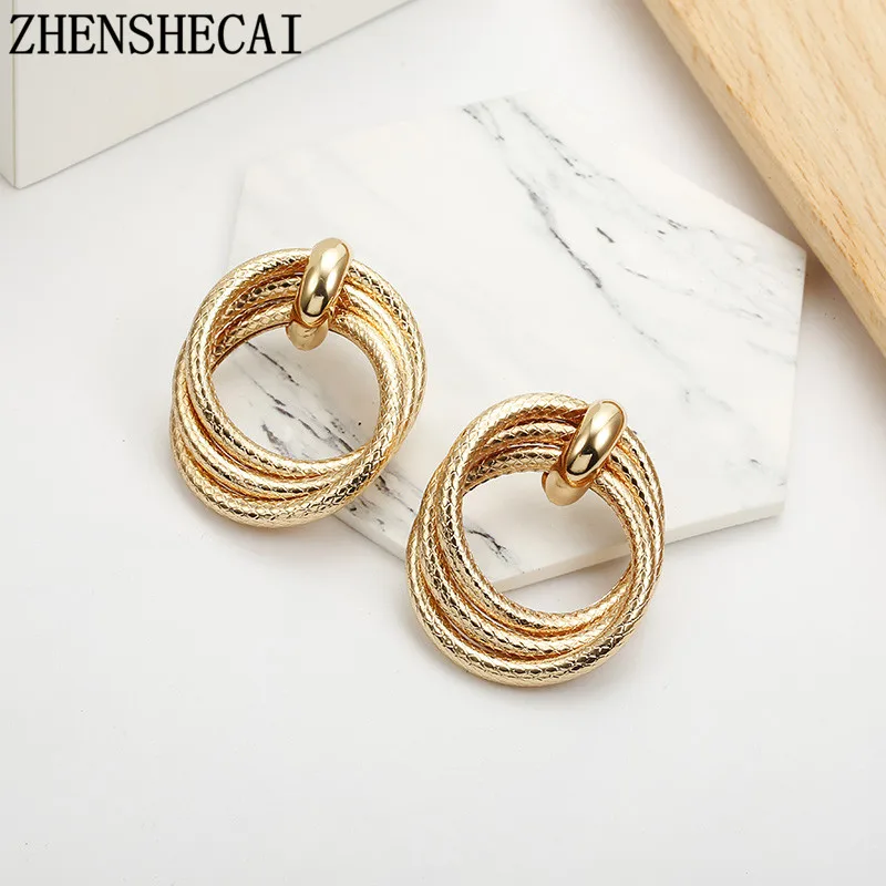 Женские винтажные металлические серьги гвоздики большие массивные золотого