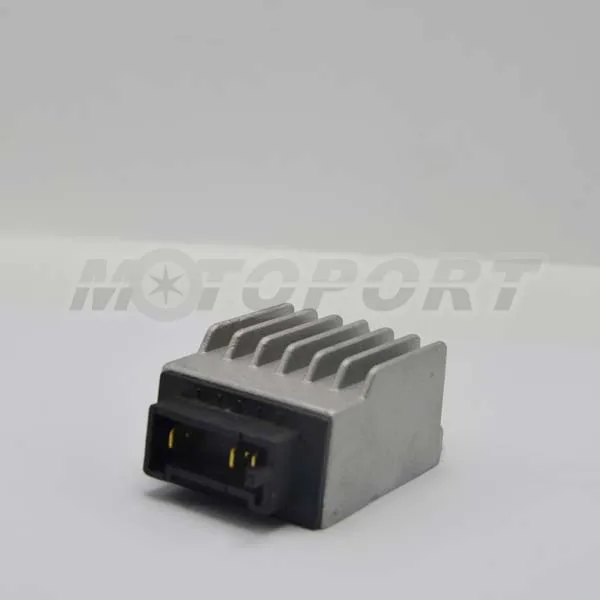 1803503A 3 Pin For DERBI Regulator With LEONELLI Ignition | Автомобили и мотоциклы