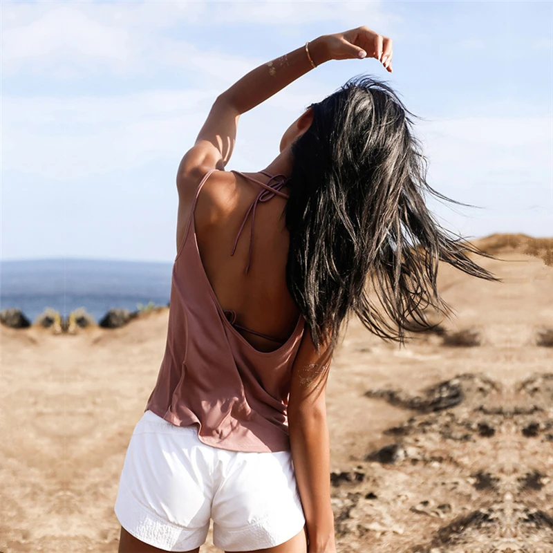 Майка женская спортивная с открытой спиной без рукавов | Спорт и развлечения