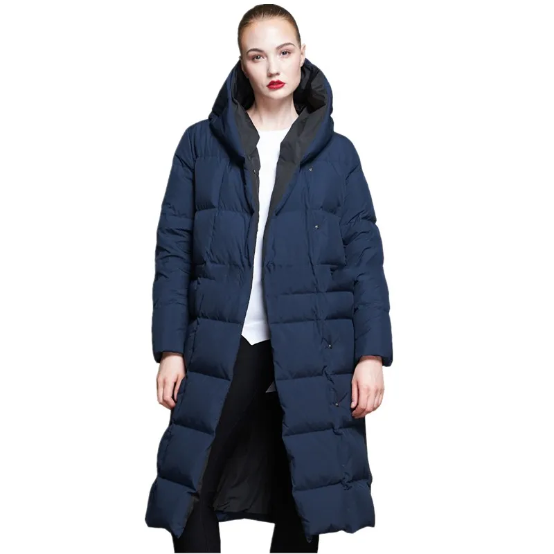 Женский пуховик с капюшоном длинная теплая парка на белом утином пуху широкой