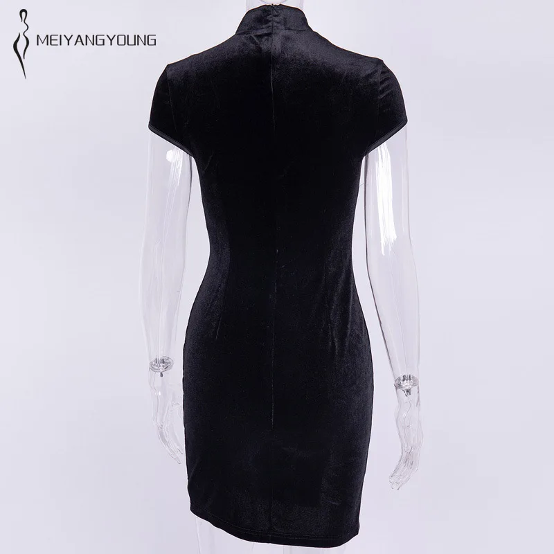 Осеннее женское платье винтажное короткое замшевое облегающее черное Чонсам в