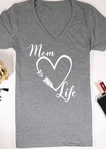 Летняя Повседневная футболка с надписью Mom Life и v-образным вырезом короткими