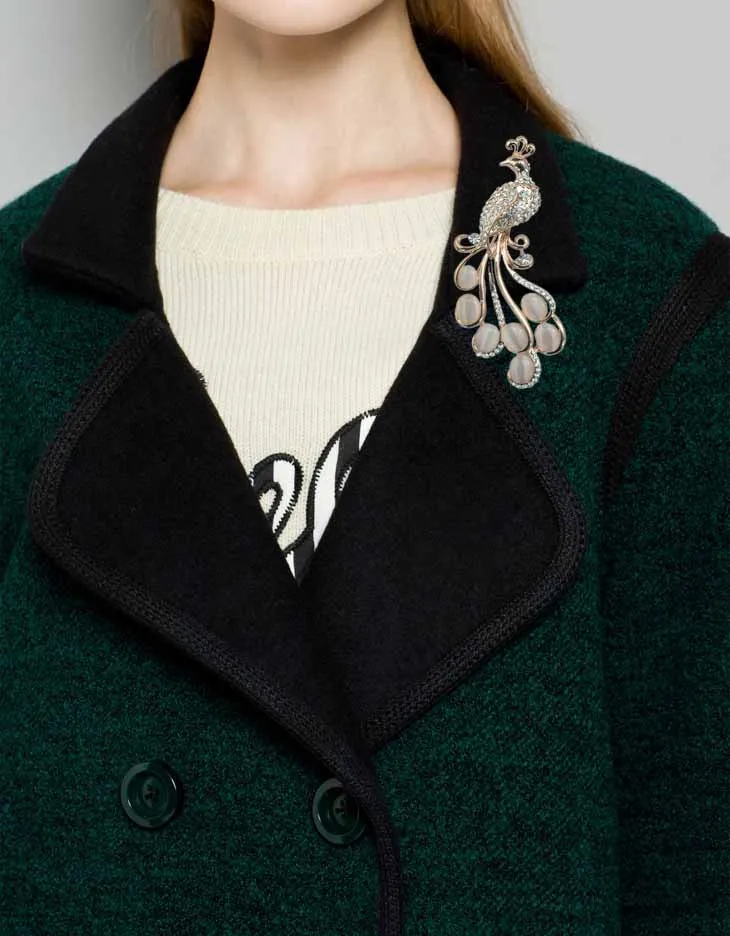 Бижутерия брошь в подарок королева птиц овальный опал хрусталь стразы павлин |