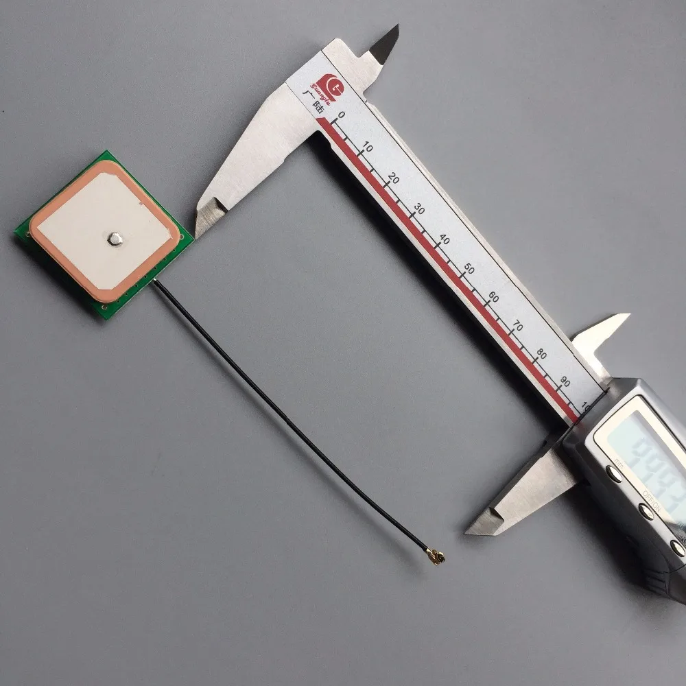 Для IOT M2M GNSS gps антенна 28 дБ с высоким коэффициентом усиления, внутренняя gps антенна глонас 1575,42 МГц 28*28*7,2 мм разъем IPX