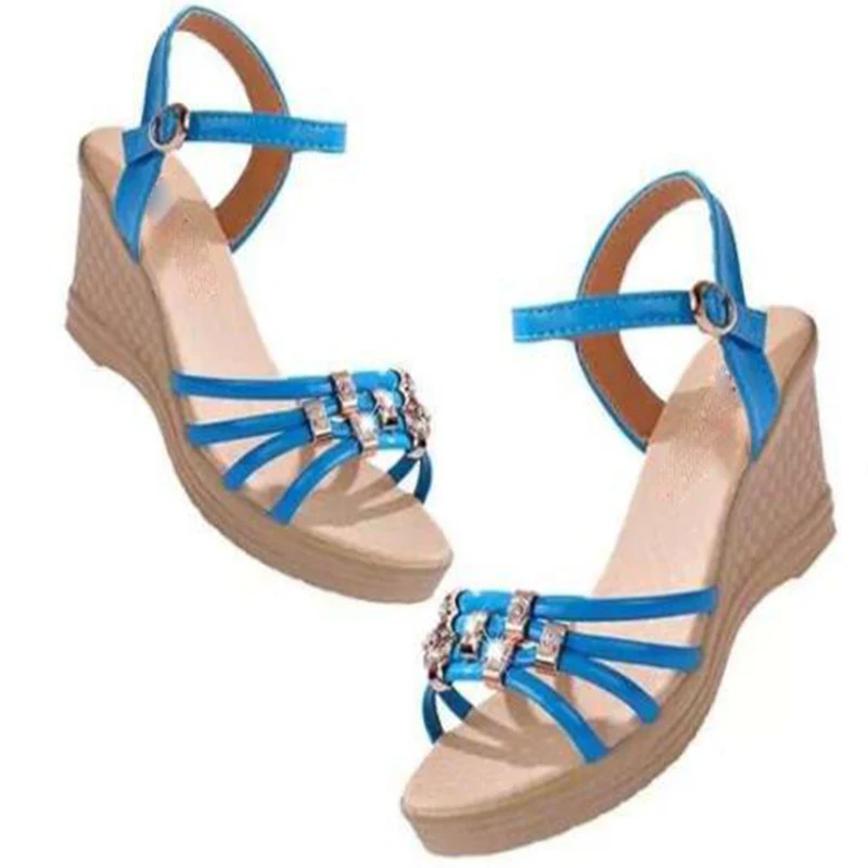 Летние женские туфли на танкетке с ремешком щиколотке Модные повседневные