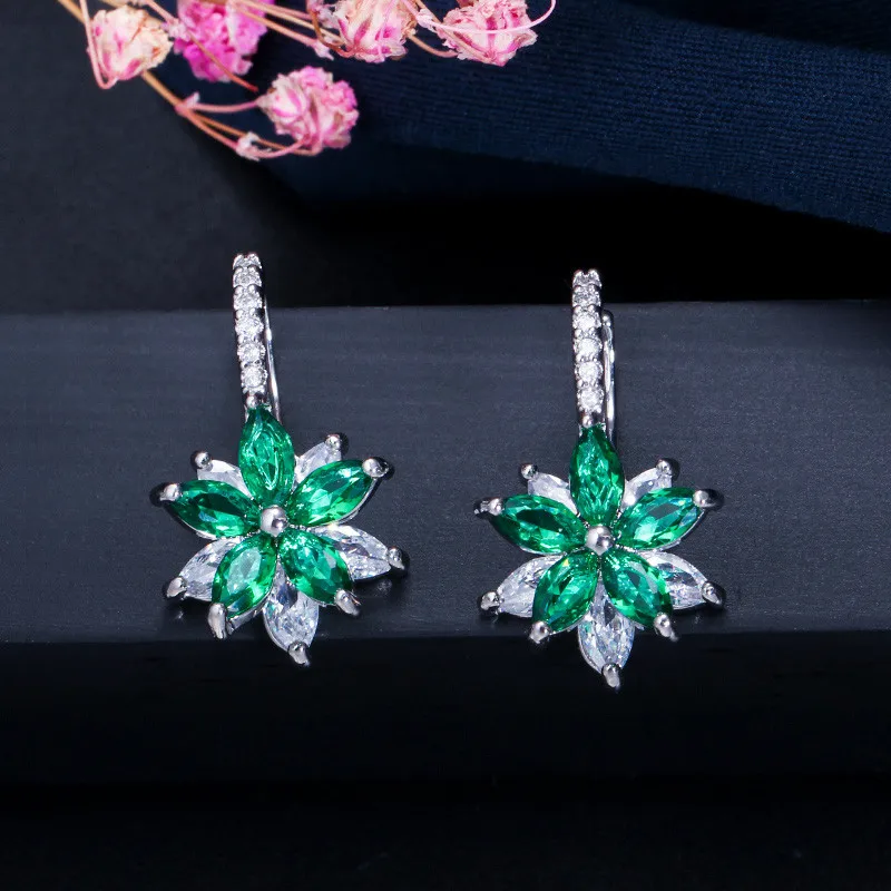 Green ThreeGraces Модные Разноцветные зеленые розовые красные кубические циркониевые хрустальные вечерние серьги-гвоздики с огранкой маркиза с милым цветком для женщин ER311 - Окраска металла: Green