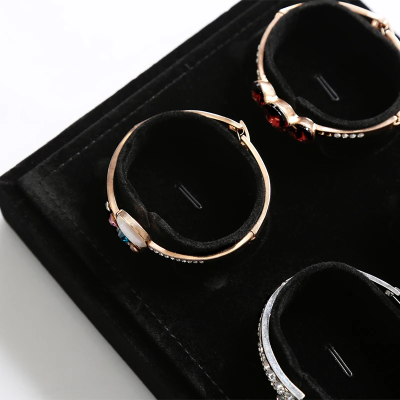 New Black Bracelet/Watch Display Stand Holder 4 With Good Quality Fabric Jewelry Organizer GD1212 | Украшения и аксессуары