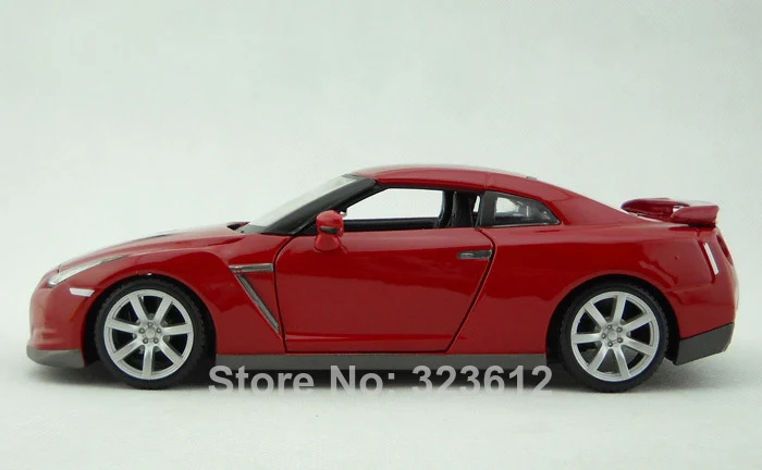 1:24 Nissan 2009 GTR R35 сплава литья под давлением модель автомобиля коллекция игрушек