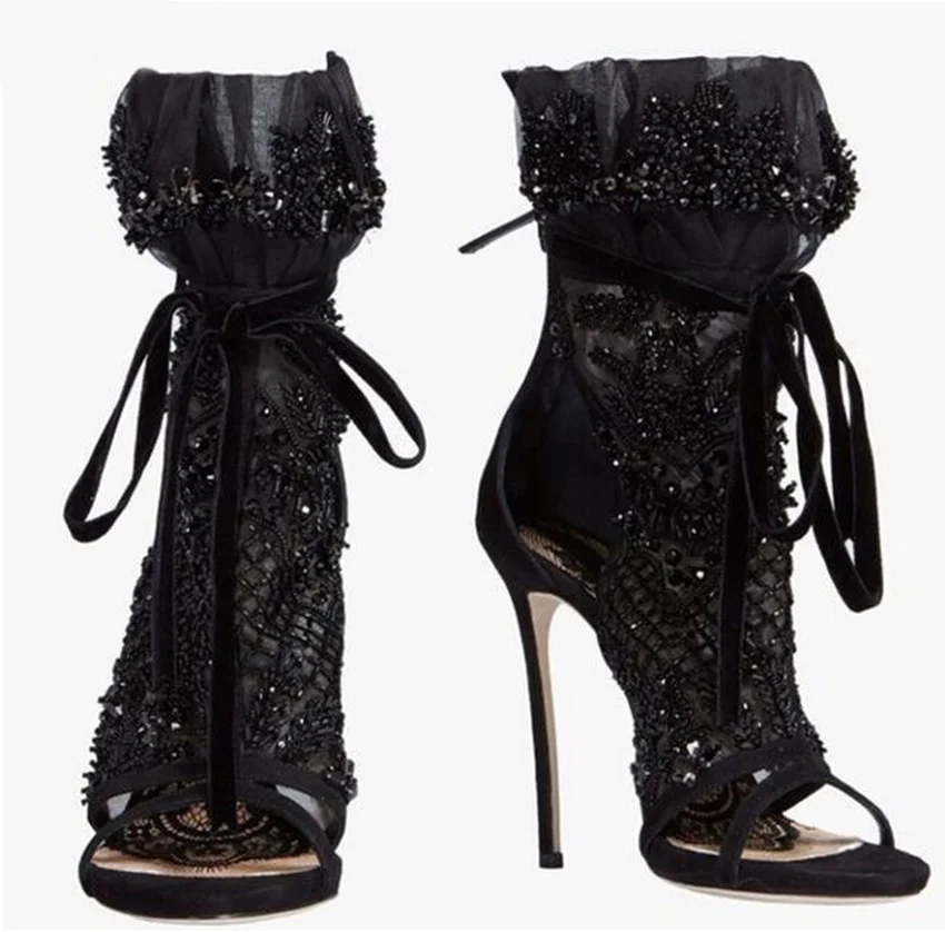 Женские босоножки на тонком высоком каблуке черные кожаные летние шнуровке