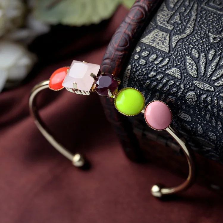 Оптовая цена Летний стиль браслет золотого цвета яркий цвет Геометрическая