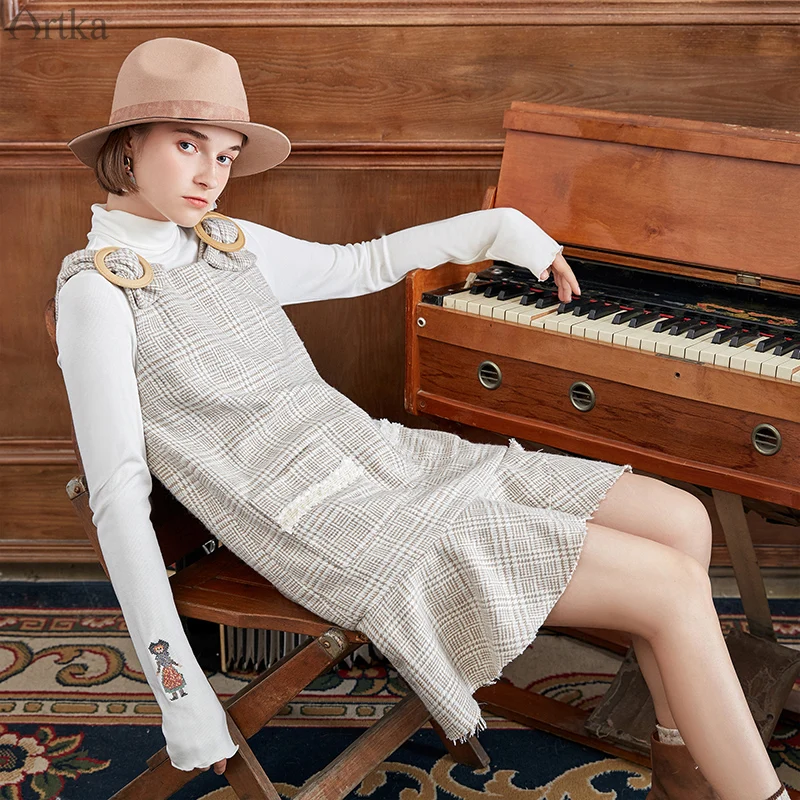 Женское шерстяное платье в клетку ARTKA синее клетчатое утепленное на бретелях с