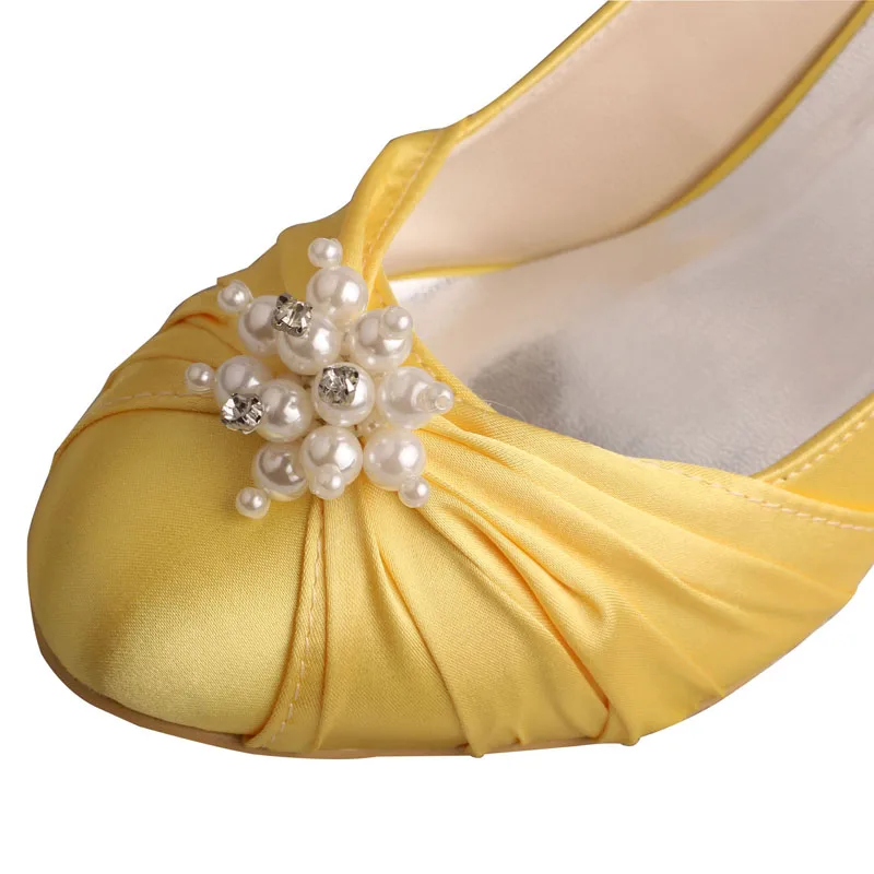 Желтые женские туфли с закрытым носком на среднем каблуке лодочки