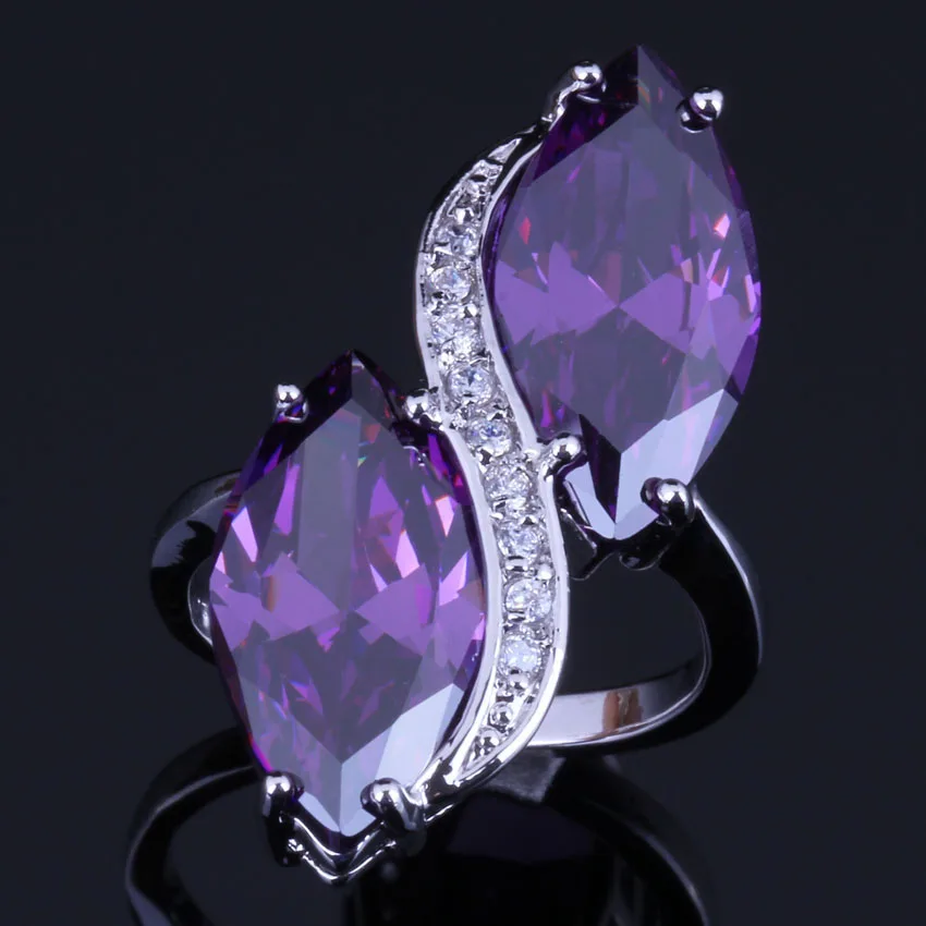 

Dazzling Purple Cubic Zirconia White CZ Silver Plated Ring V0513