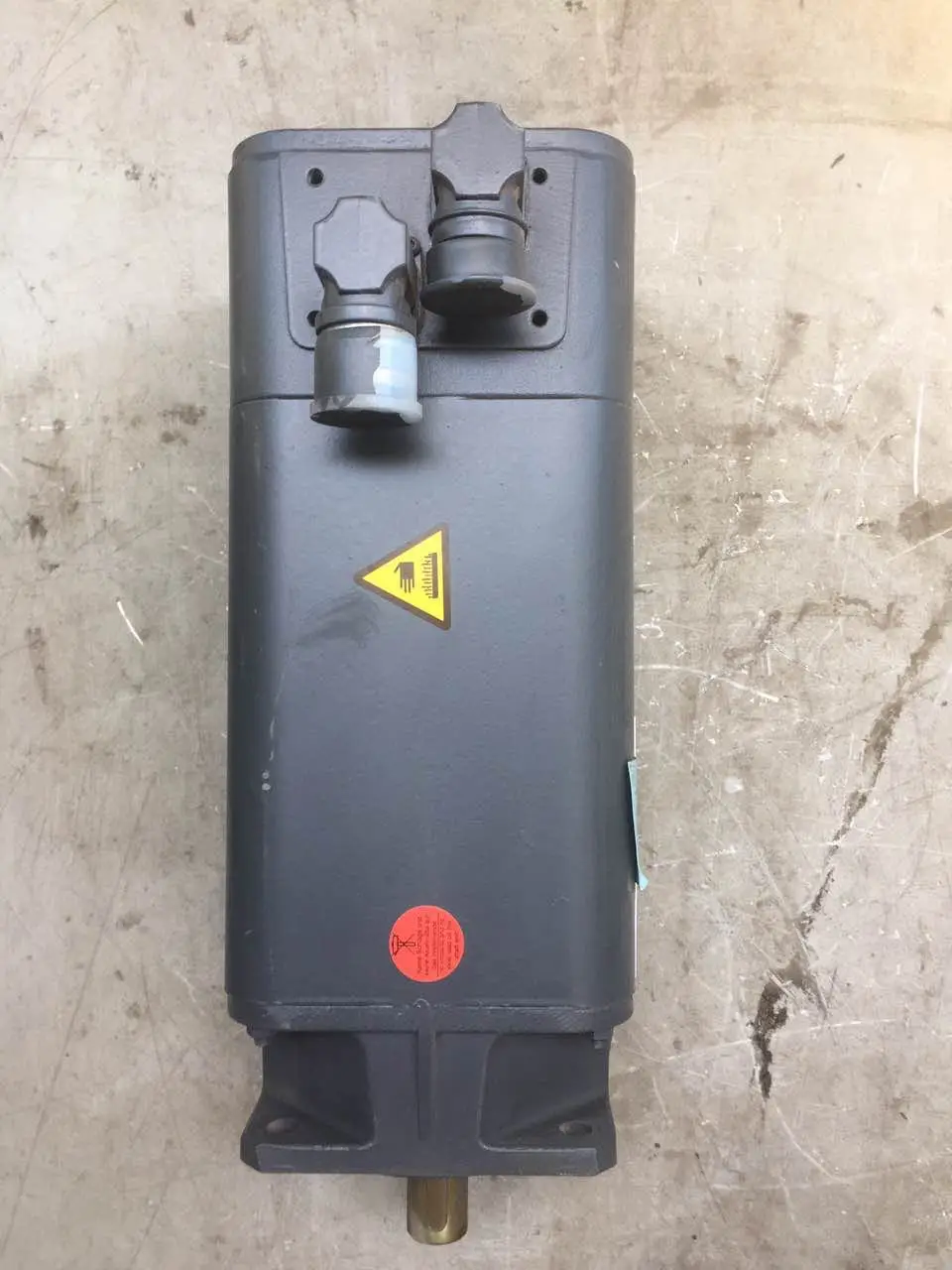 Серводвигатель Siemens 1FT5064-1AC71-3EA0 постоянный магнитный двигатель используемый в