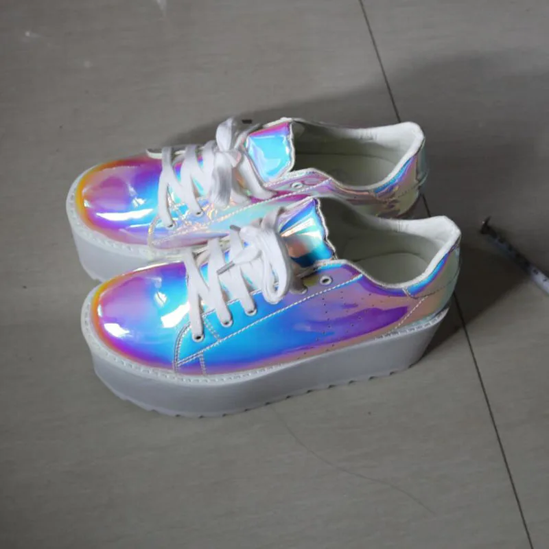 Женская обувь на платформе из лакированной кожи; сезон весна-осень; Новинка года; дизайнерские Блестящие модные криперы; женская обувь на плоской подошве; TAO-49